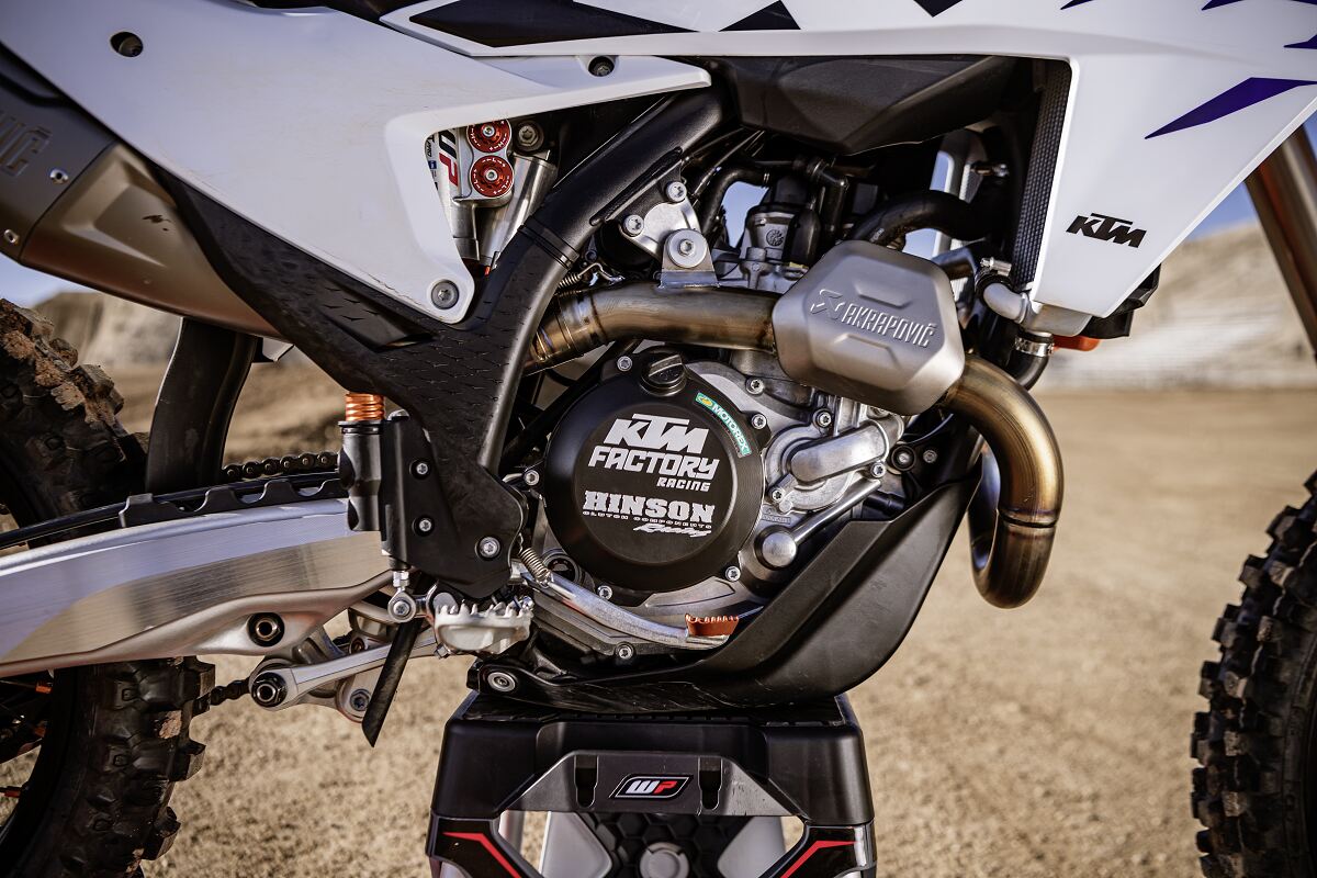 Escape Akrapovič “Racing Line” KTM 450 SX-F/SMR/XC-F - HQV 450 FX/FS/FC - GASGAS MC 450F