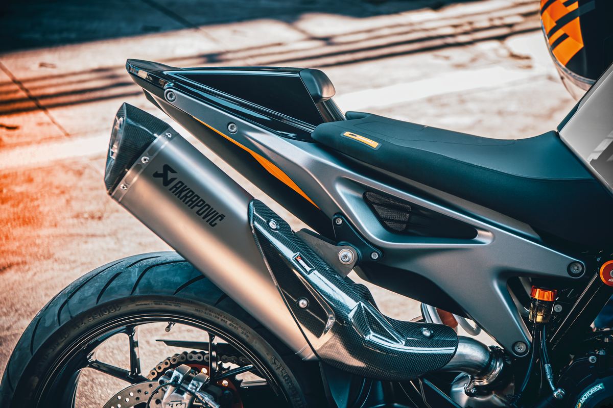 Escape Akrapovič "Slip-on Line" 790/890 Duke