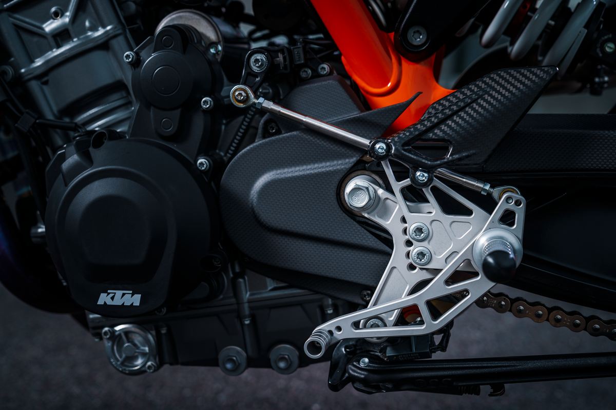 Sistema de Estriberas Factory KTM Duke 790/890