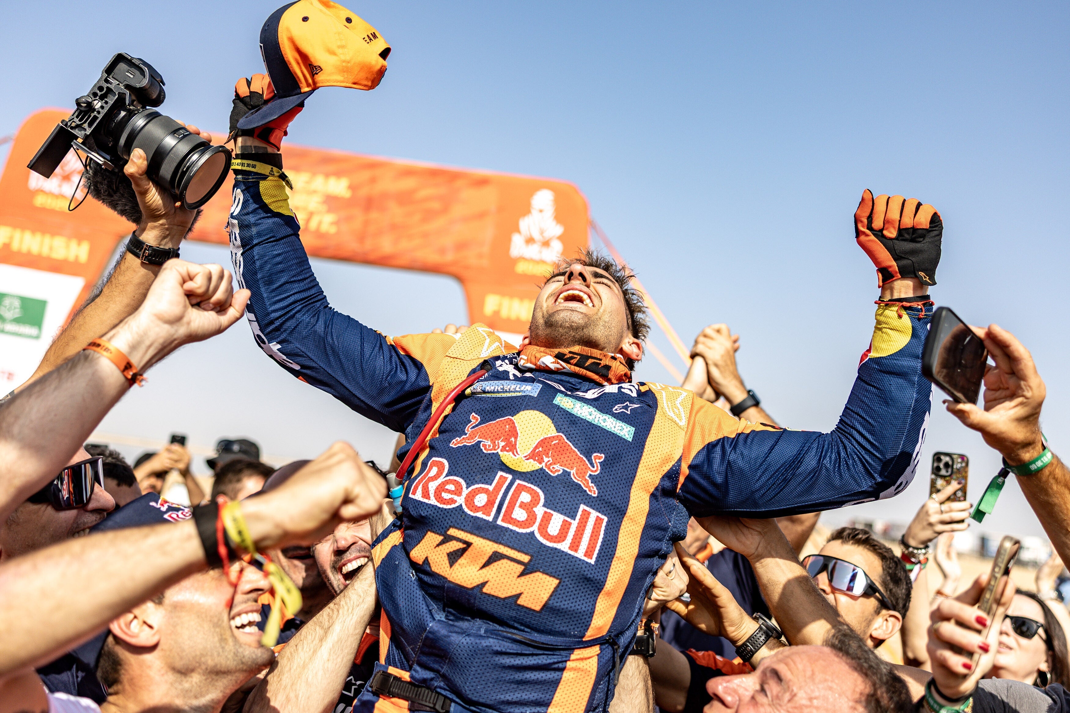 El milagro de Luciano Benavides y KTM para ganar un Dakar histórico