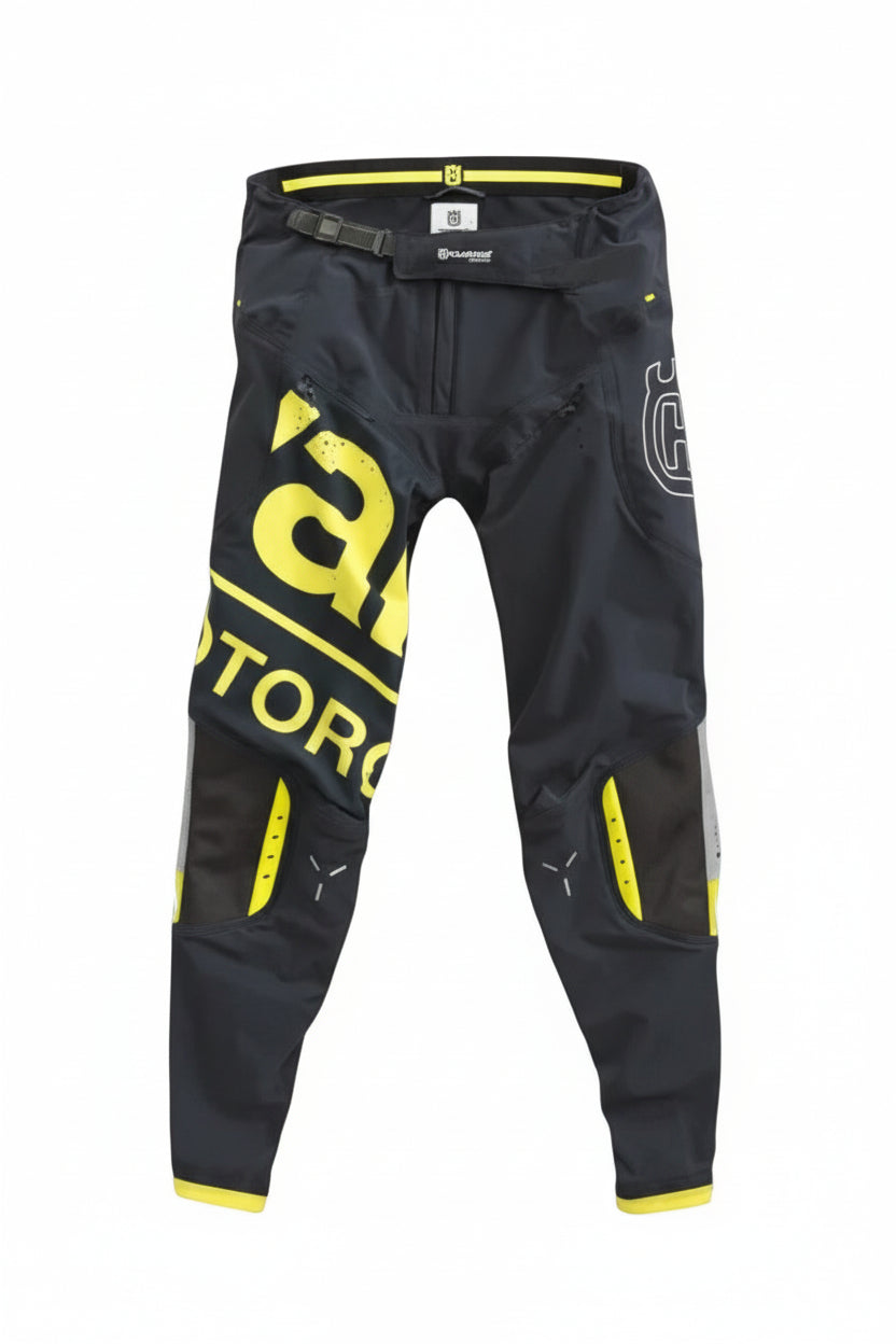 Pantalones con barandilla