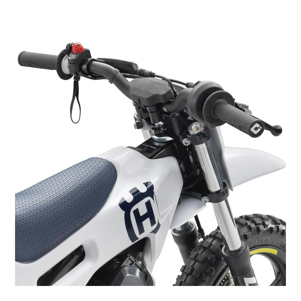 HUSQVARNA EE-2 + EQUIPO HUSQVARNA DE REGALO