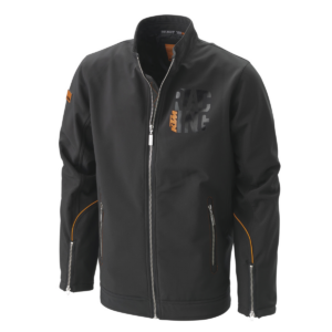 Experimenta el rendimiento y estilo con la genuina Chaqueta Softshell para Hombre de KTM. Flexibilidad, logo emblemático y detalles únicos en una prenda.